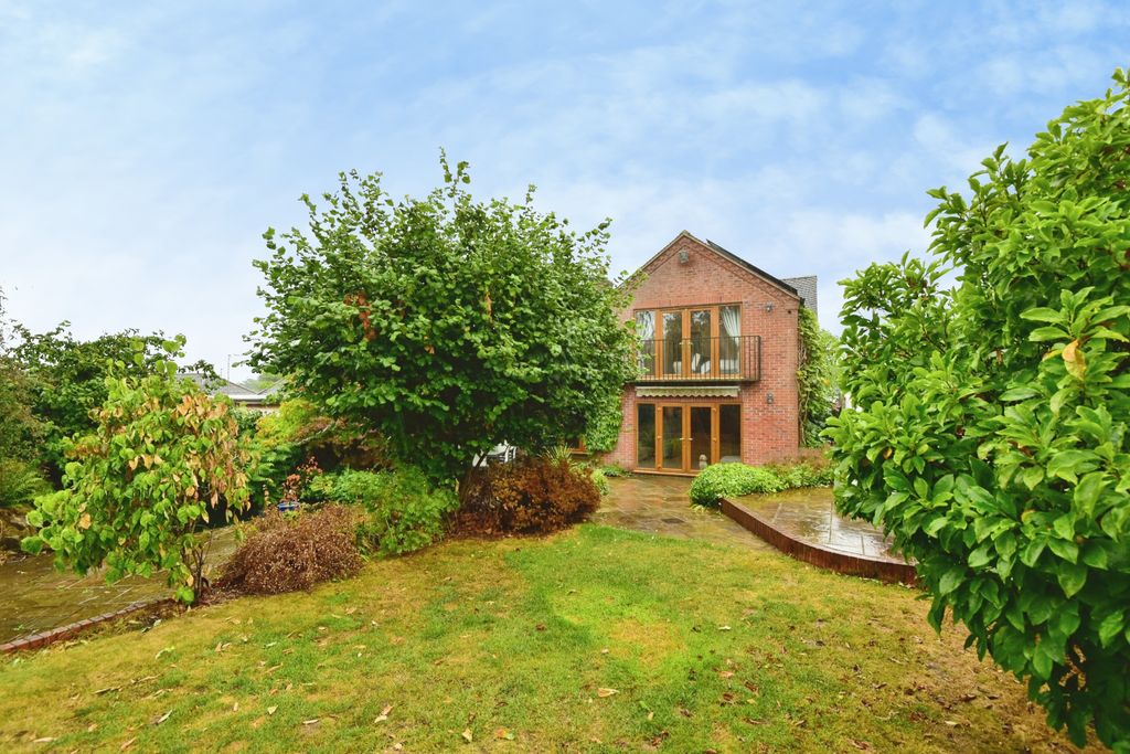 Property photo 2 of 41 Outside