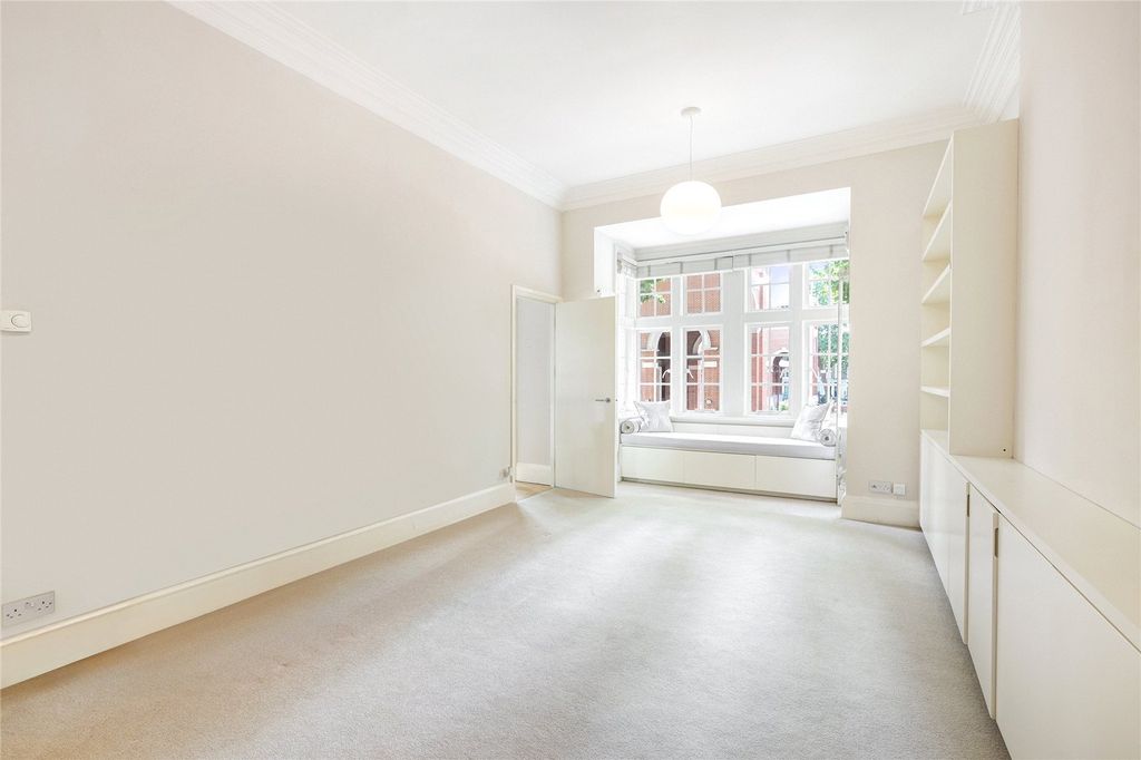 Property photo 1 of 17 Picture No. 08