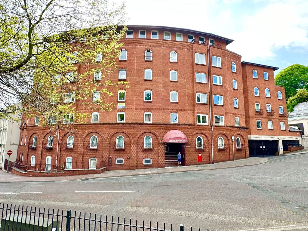 Property photo 1 of 18