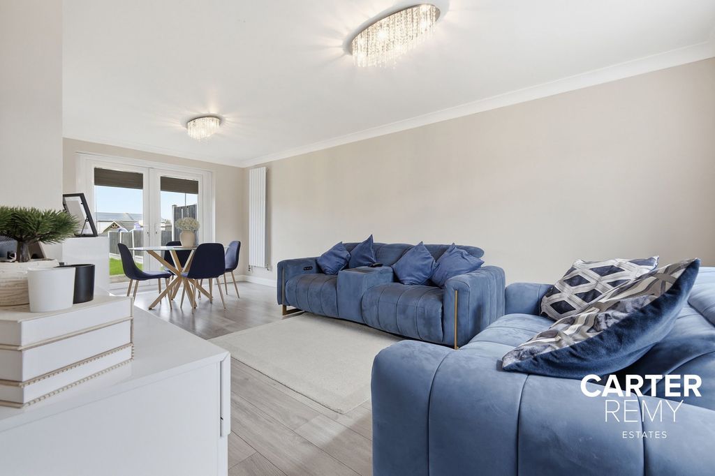 Property photo 3 of 26