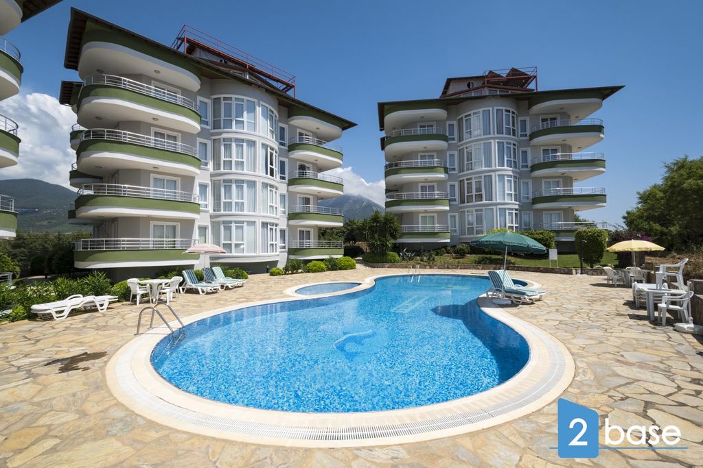 Property photo 3 of 48