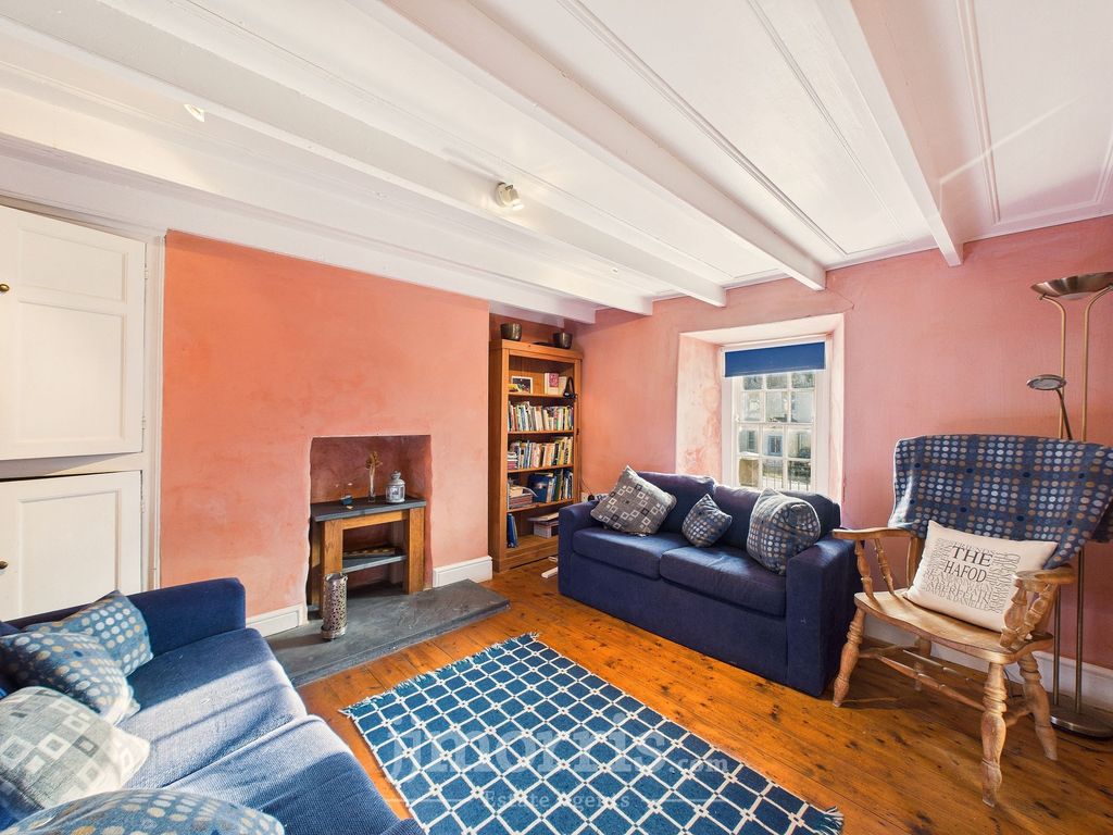 Property photo 2 of 37