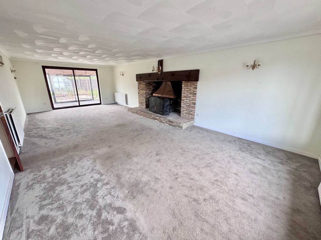 Property photo 2 of 24