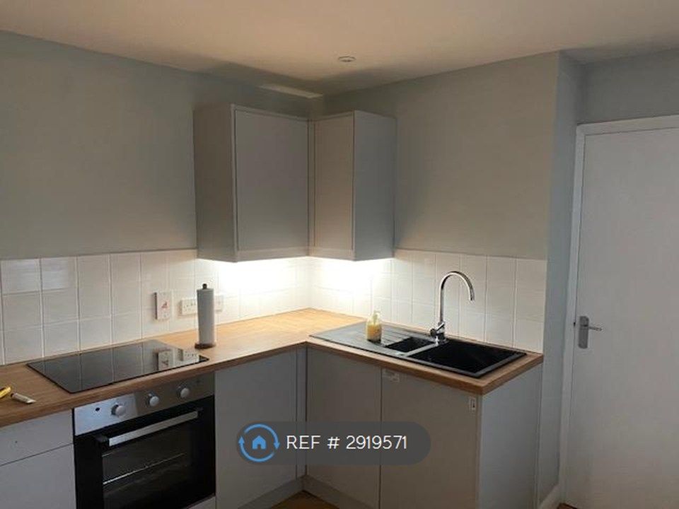Property photo 1 of 5 Kitchen