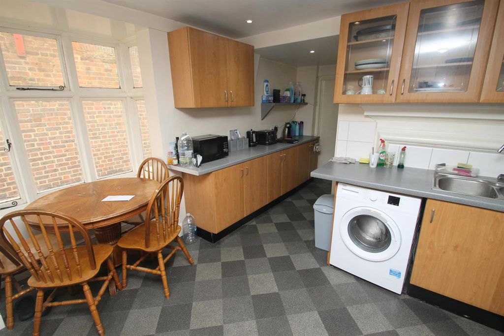 Property photo 2 of 9 Img_8923.Jpg