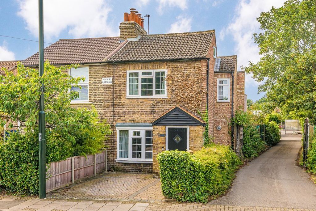 Property photo 1 of 8