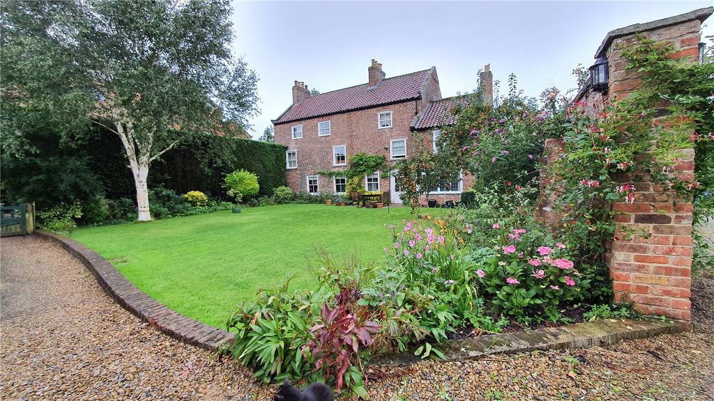 Property photo 1 of 19 Mill House