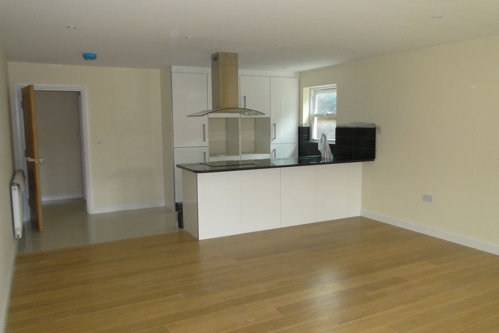 Property photo 2 of 3
