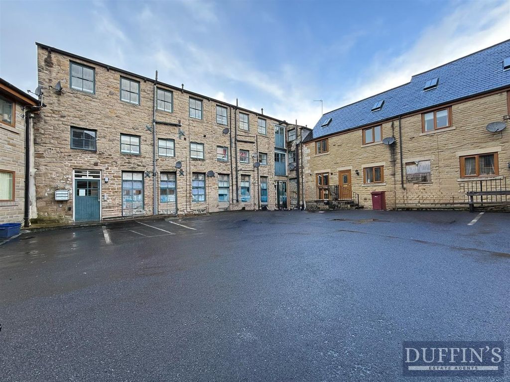 Property photo 1 of 6 External