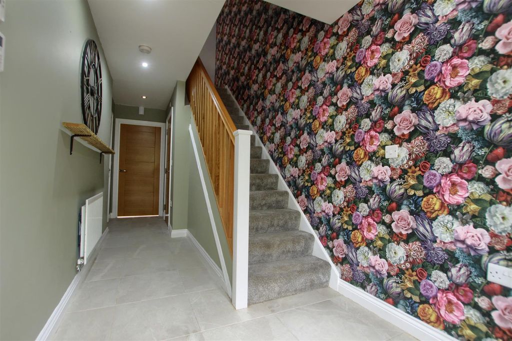 Property photo 2 of 12 Cs2.Jpg