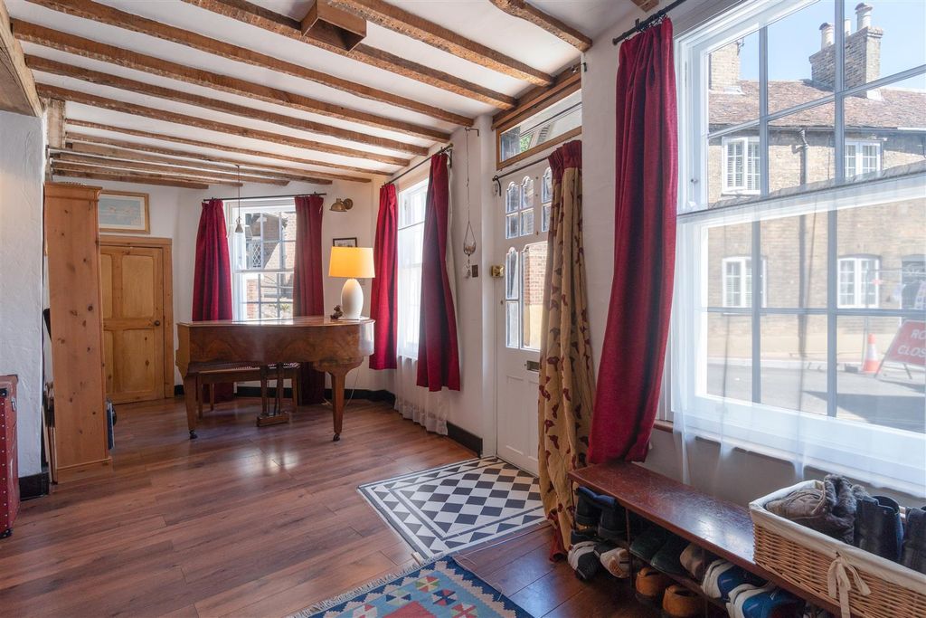 Property photo 3 of 22 Entrance.Jpg