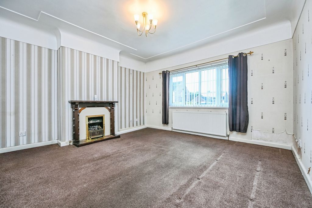 Property photo 2 of 15 Pbox-Img.Jpg