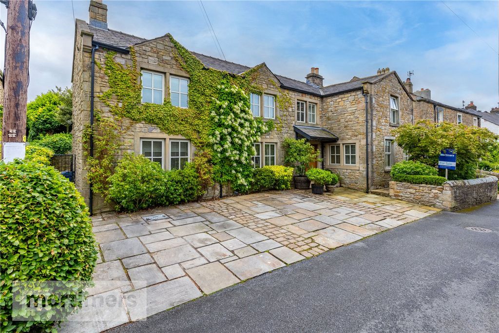 Property photo 2 of 35 External