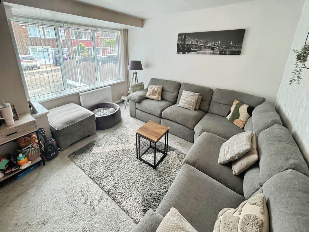 Property photo 3 of 15 Pbox-Img.Jpg