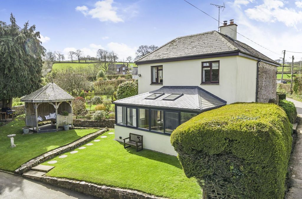 Property photo 1 of 29 Trickey Cottage