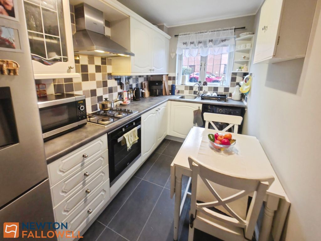 Property photo 3 of 19