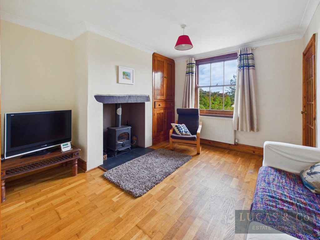 Property photo 2 of 20 Living Room