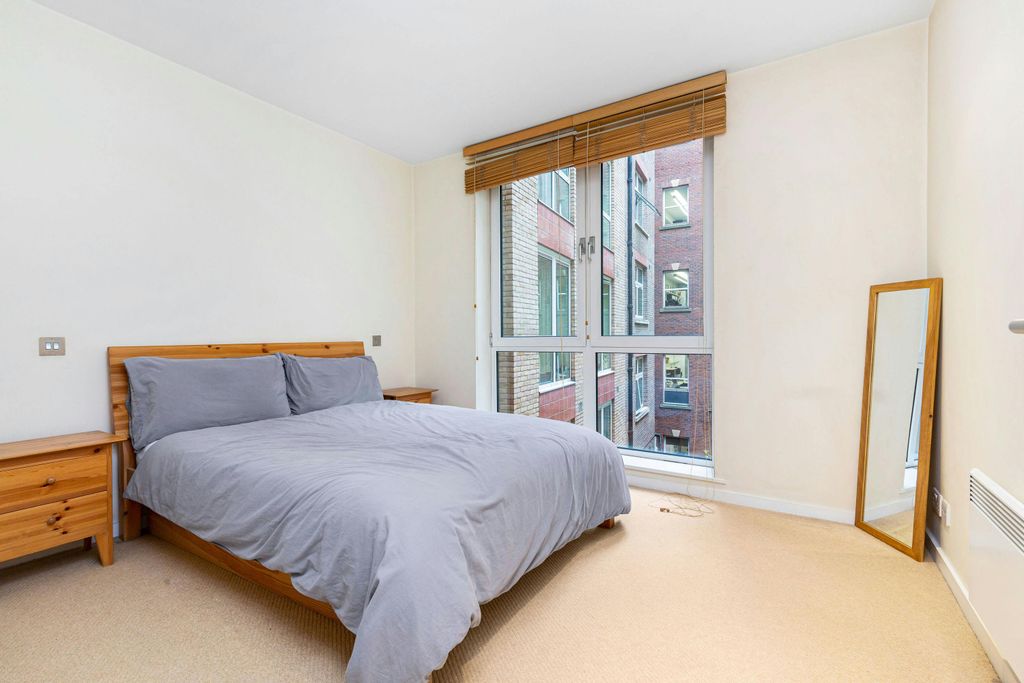 Property photo 1 of 11 Bedroom