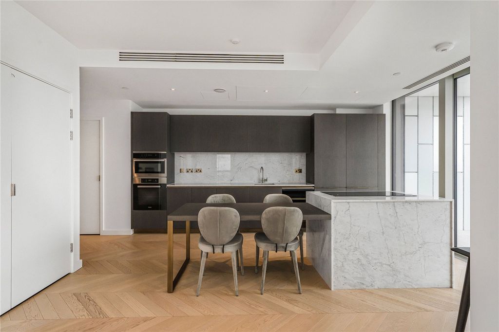 Property photo 2 of 21 Kitchen Diner