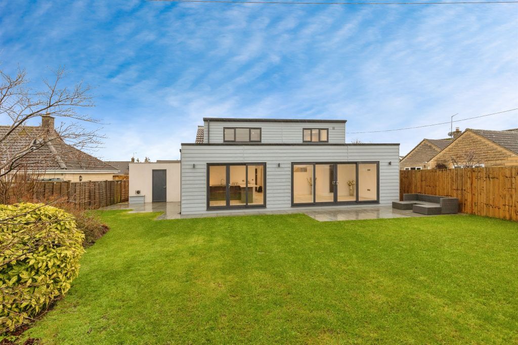 Property photo 2 of 29