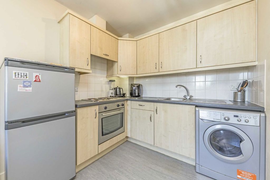 Property photo 3 of 4