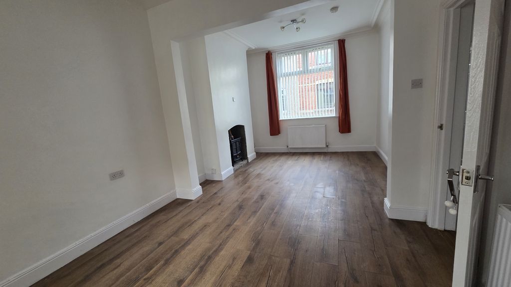 Property photo 2 of 8 20261023_152856