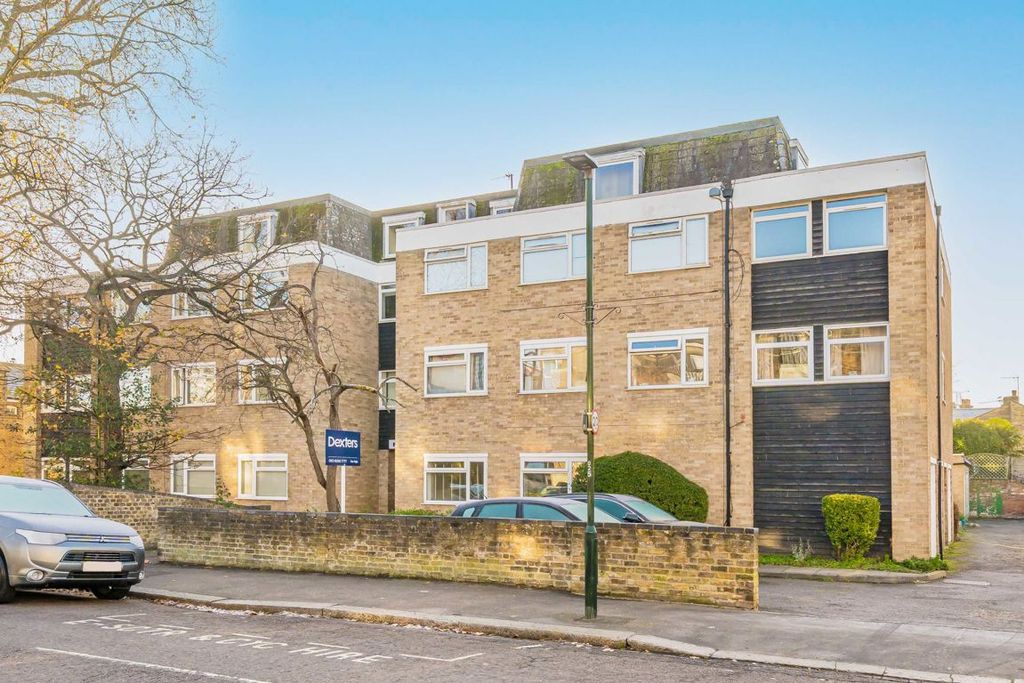 Property photo 1 of 5