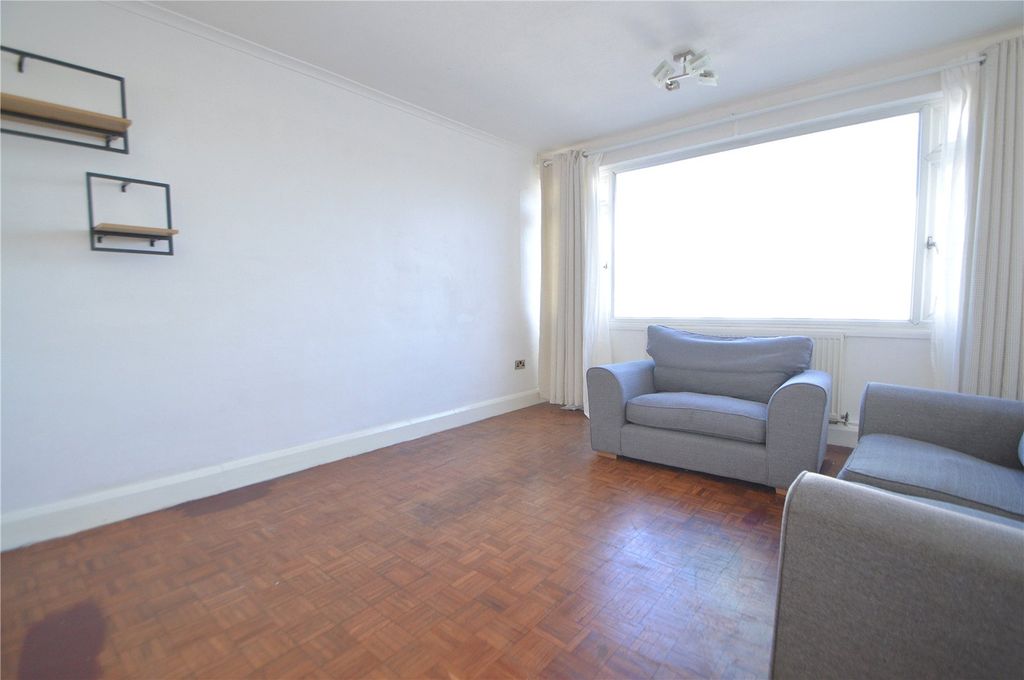 Property photo 2 of 11 Picture No. 20