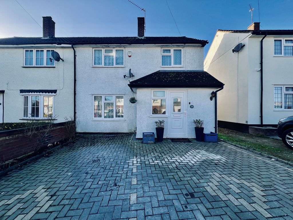 Property photo 1 of 15 Newnham