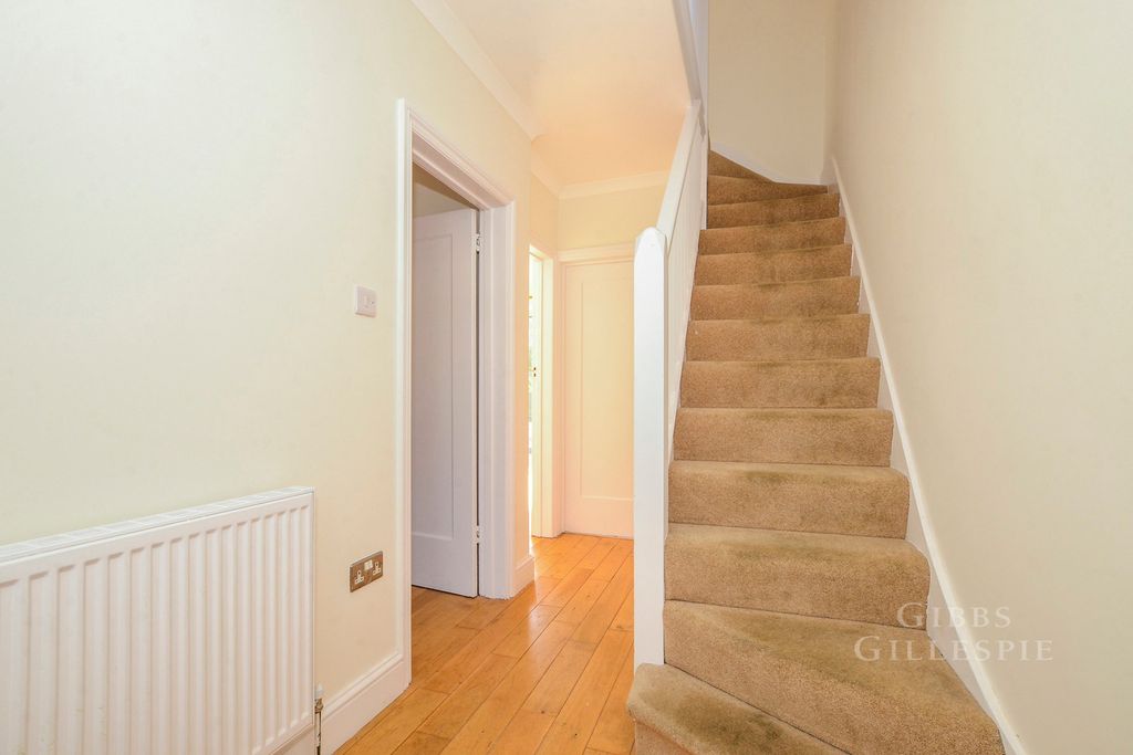 Property photo 3 of 17 Pbox-Img.Jpg