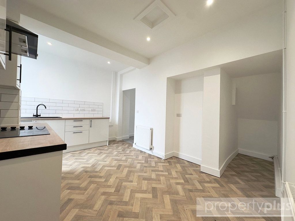 Property photo 3 of 15 Picture No. 03