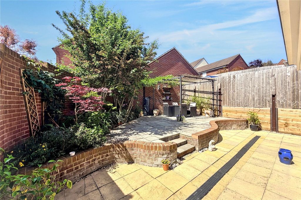 Property photo 3 of 25 Picture No. 21