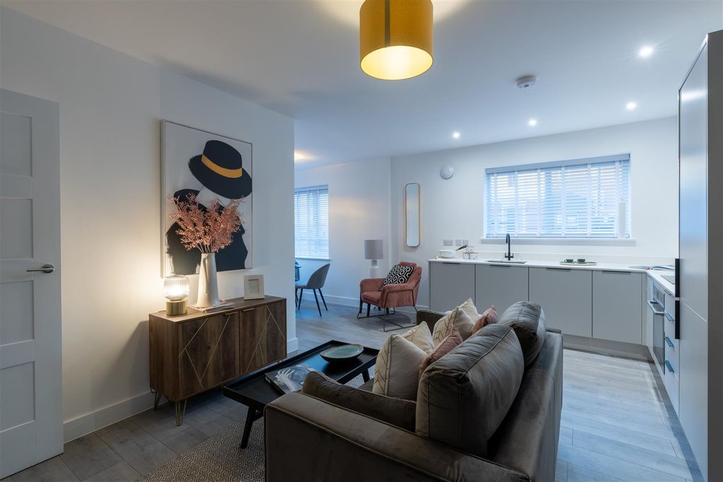 Property photo 2 of 7 Flat 2 Open Kitchen.Jpg