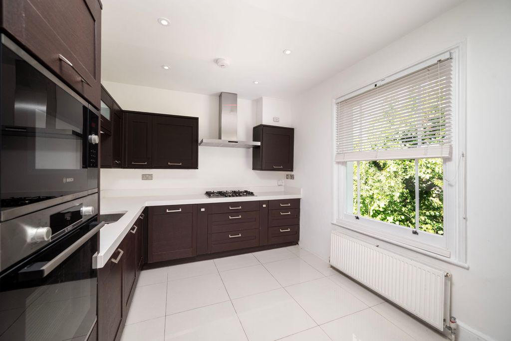 Property photo 3 of 14 Picture No. 08