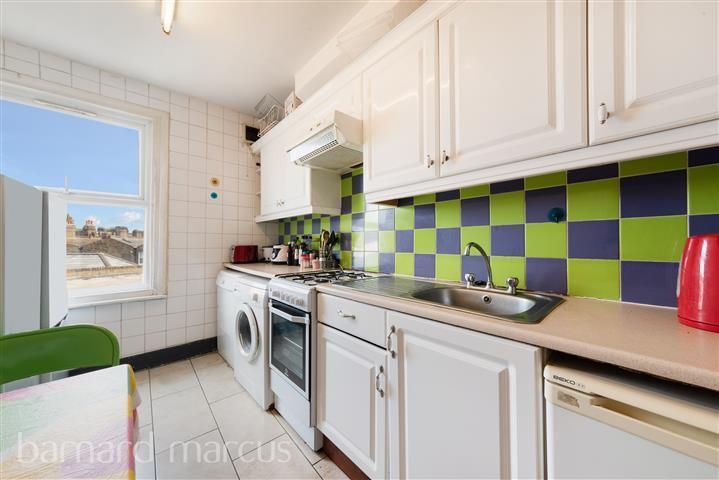 Property photo 2 of 9 Kitchen