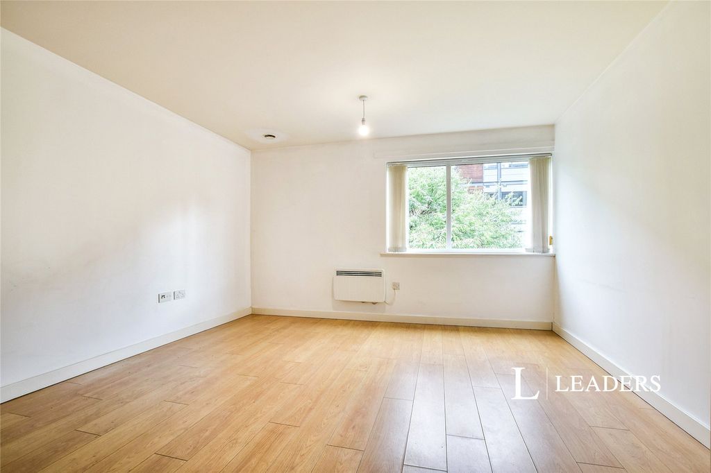 Property photo 2 of 11 Picture No. 03
