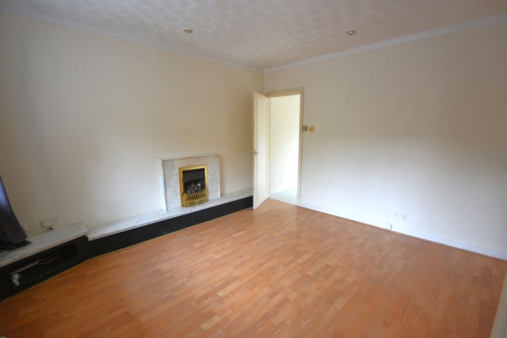 Property photo 3 of 12 Living Room