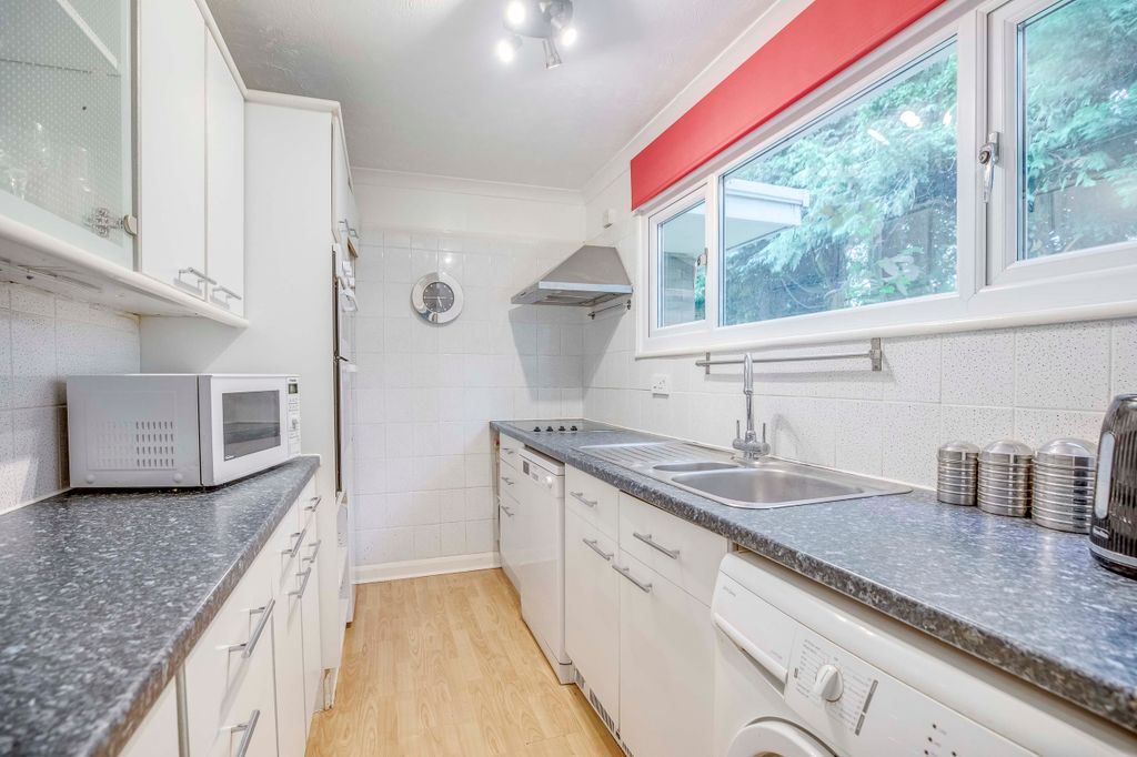 Property photo 3 of 19 8 Riverside, Sl8 5Hs (Low Res)-6