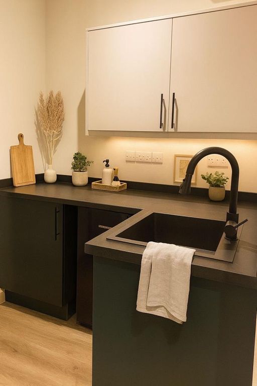 Property photo 3 of 5 Kitchen