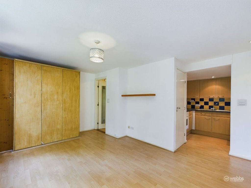 Property photo 3 of 4