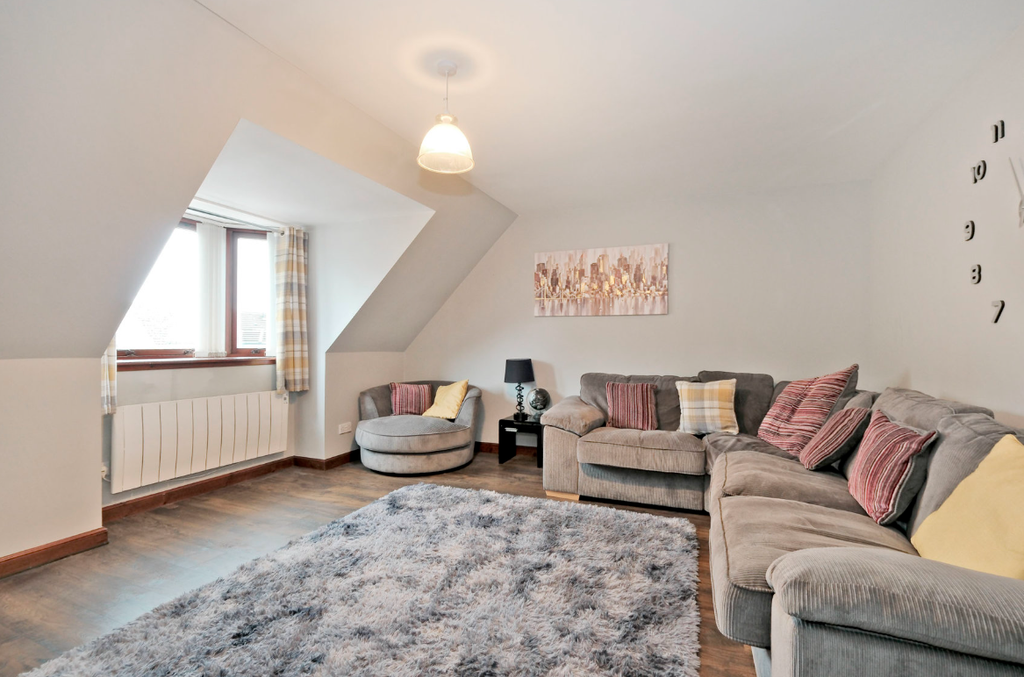 Property photo 2 of 9 2