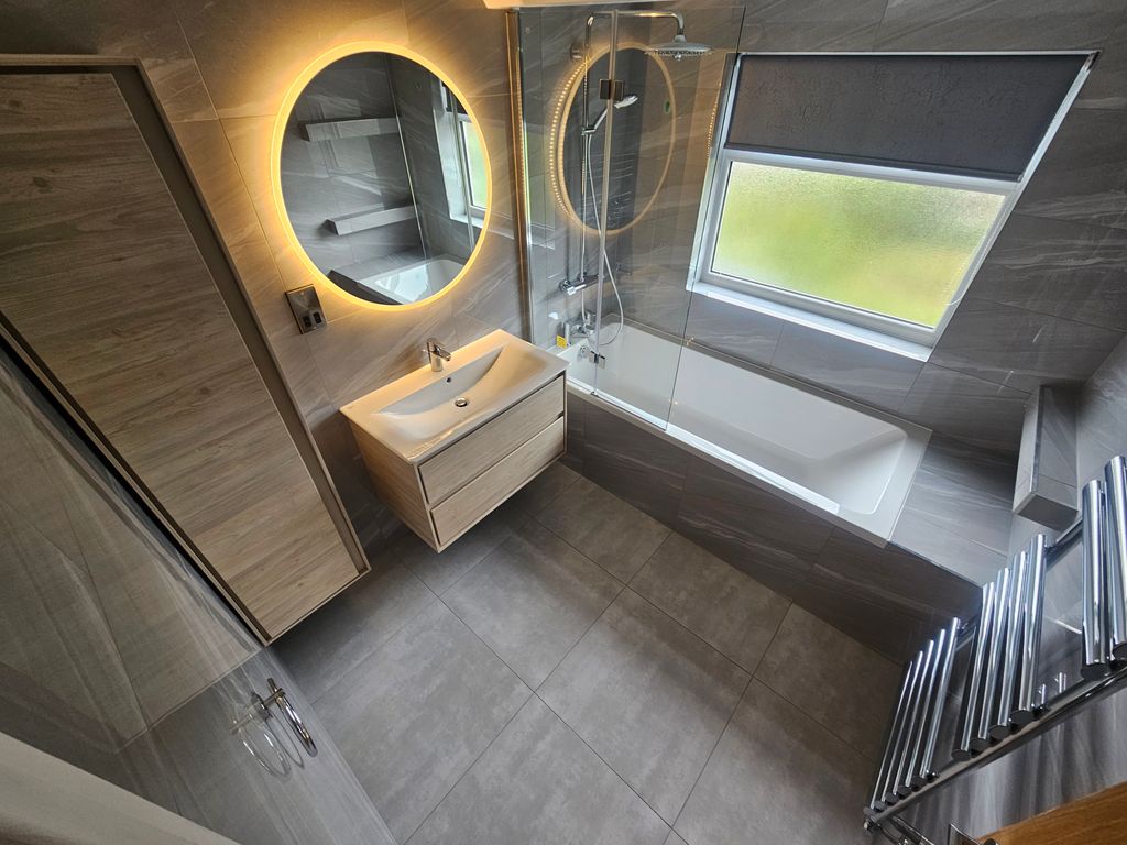 Property photo 2 of 13 Image