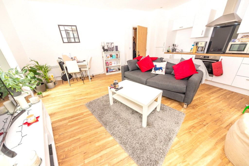 Property photo 1 of 12 Picture No. 11