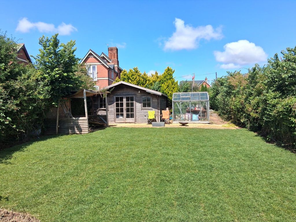Property photo 2 of 13