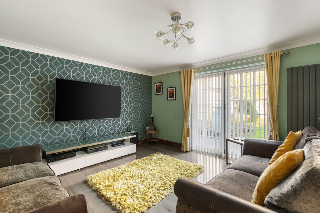 Property photo 2 of 36