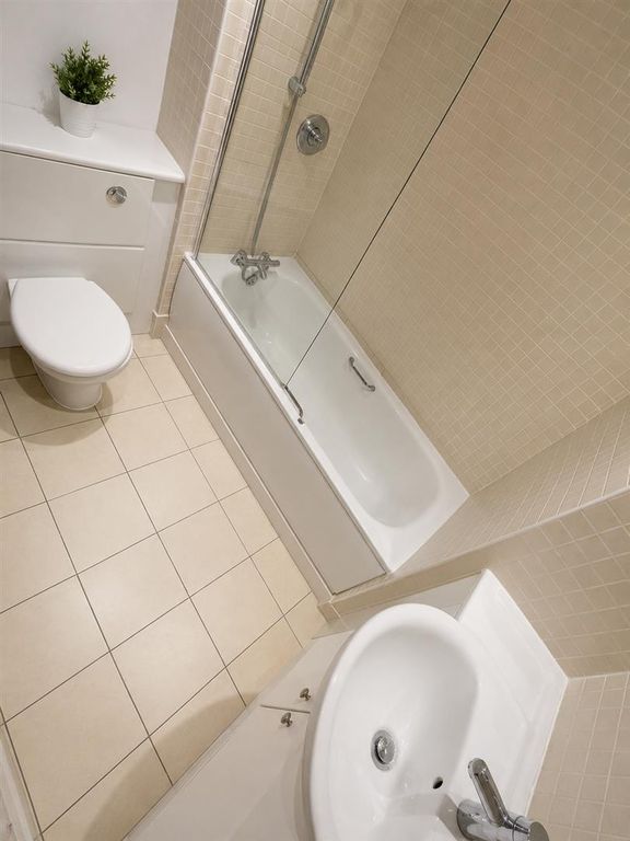 Property photo 2 of 4 Bathroom.Png