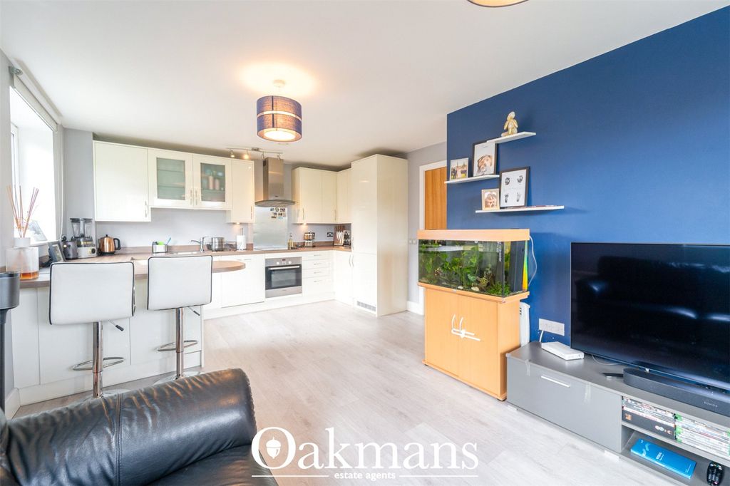 Property photo 3 of 28 Picture No. 23