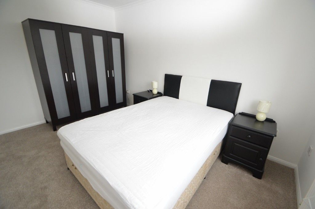 Property photo 3 of 6 Bedroom 1