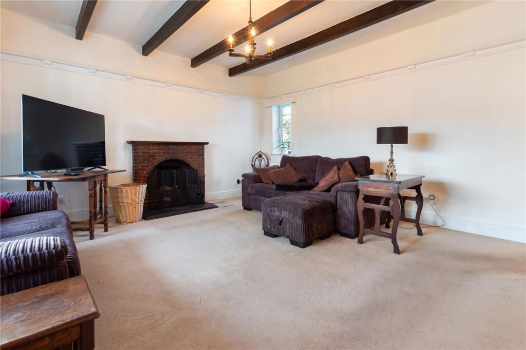 Property photo 3 of 18