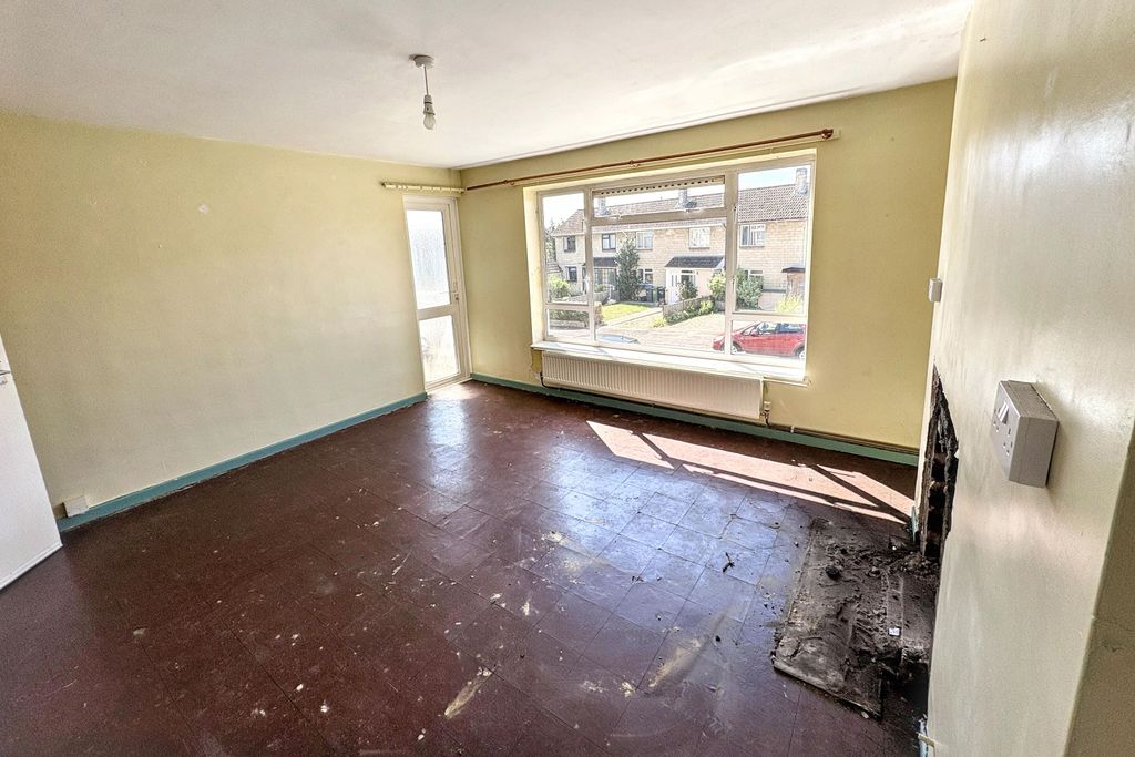 Property photo 2 of 13 13 Weller Road, Corsham, Wiltshire, Sn13 0Al